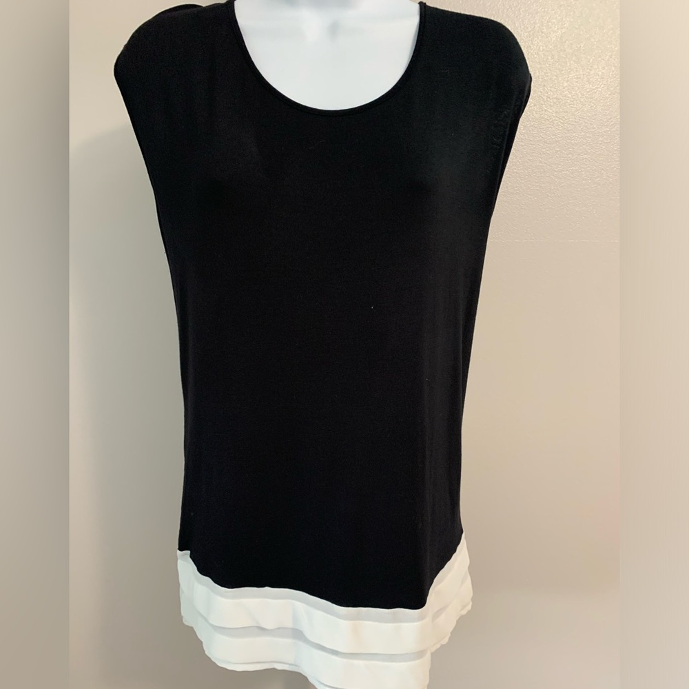 Olive & Oak Cap Sleeve Top